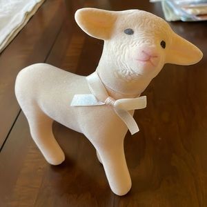I take ca 1950’s flocked lamb toy figurine